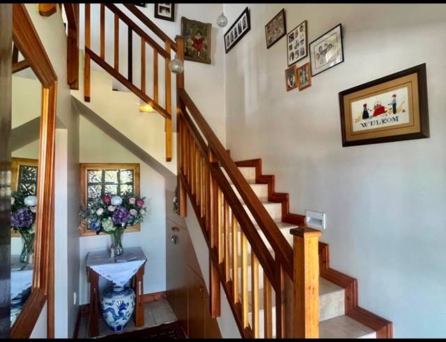 4 BEDROOM HOUSE FOR SALE IN FRAAIUITSIG